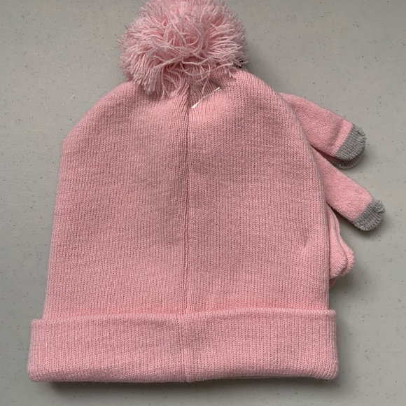 NEW Girls Reindeer Knit Toque Hat & Glove Set - Picture 2 of 3